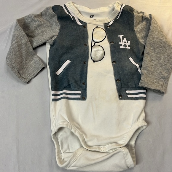 3-6M special occasions onesies (H&M, Children’s Place) - Picture 2 of 7